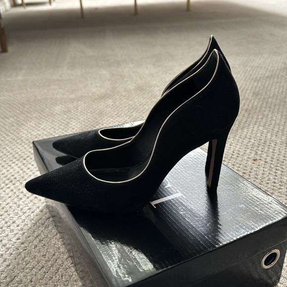 Reiss- Black Suede —Heels- Size 38 - US size 7 1/2 - Picture 4 of 8